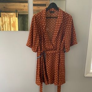 Short sleeve polka dot dress. NWT. US8.